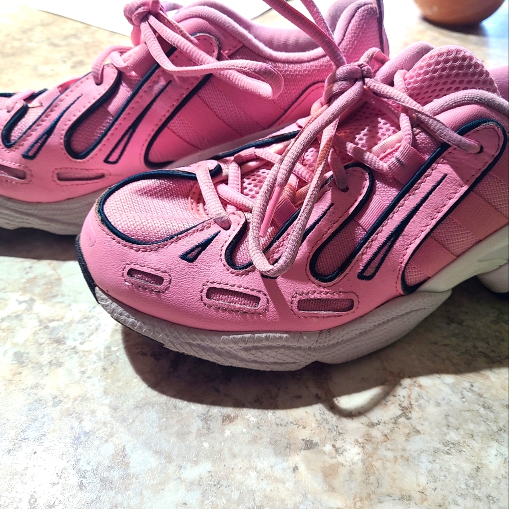 Adidas sneakers size 7